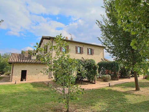 Holiday Home Foligno with Pool and Garden Vacation rental in Foligno