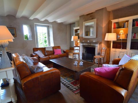 Elegant Estate Stay, Maredsous Vacation rental in Wallonia, Belgium