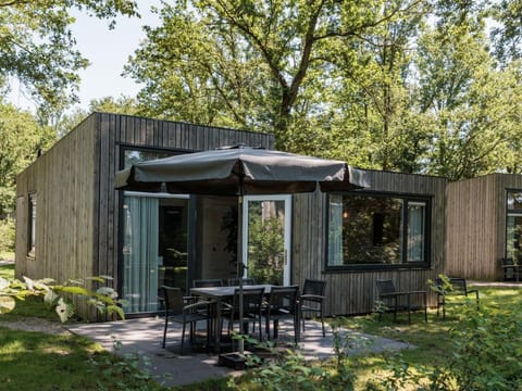 Lodge in Schaijk with Garden Terrace Vacation rental in Limburg (province)