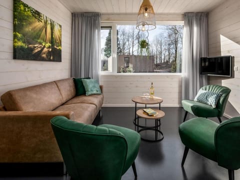 Lodge in Schaijk with Garden Terrace Vacation rental in Limburg (province)