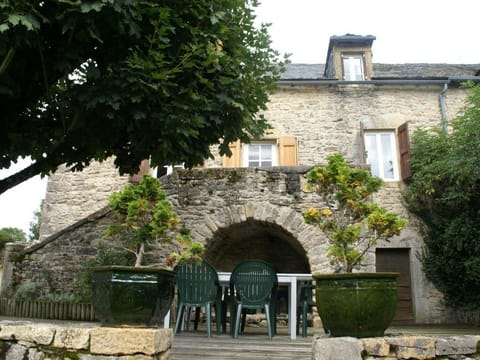 Holiday Home in Saint-Geniez-dOlt near Lot River Vacation rental in Auvergne-Rhône-Alpes