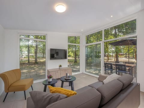 Lodge in Bospark near Nature Reserve Vacation rental in Limburg (province)