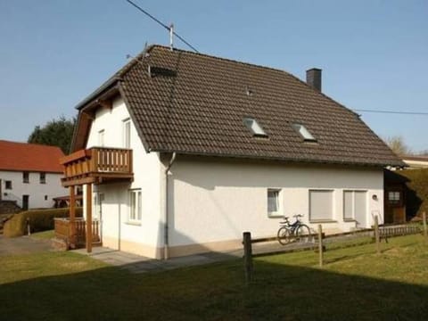 Modern Apartment in Bolsdorf with Sauna Apartment in Vulkaneifel