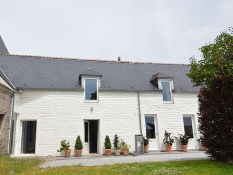 Modern Holiday Home in Senzeille with Garden Vacation rental in Wallonia, Belgium