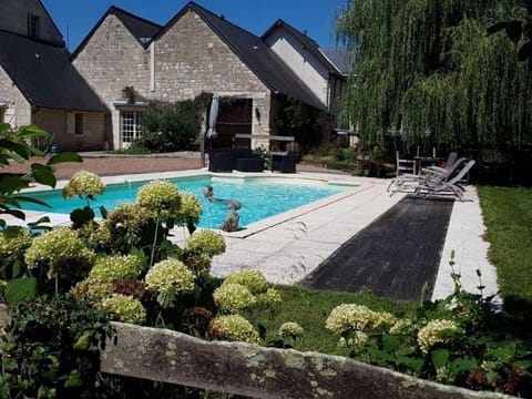 Riverside Hideaway in Cinais Vacation rental in Centre-Val de Loire
