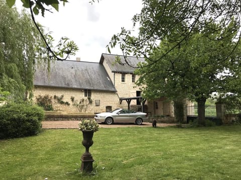 Riverside Hideaway in Cinais Vacation rental in Centre-Val de Loire