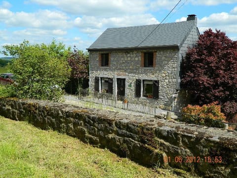 Quaint Holiday Home in Beauraing Belgium with Private Garden Vacation rental in Wallonia, Belgium