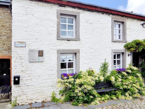 Charming Villa, Paliseul Vacation rental in Wallonia, Belgium