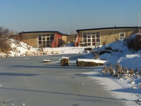 Bungalow in Dunes with Nautical Charm Vacation rental in s-Gravenzande