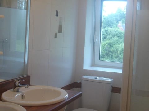 Peaceful Stay near Lake Vacation rental in Brittany