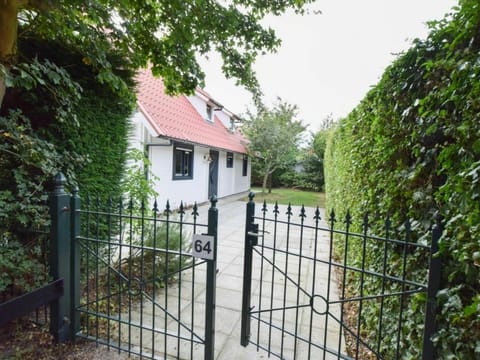 Spacious Holiday Home in Oostkapelle Vacation rental in Oostkapelle