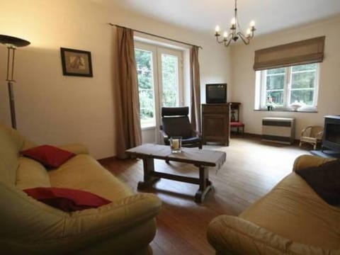 Sunny Garden Cottage, Alle Vacation rental in Wallonia, Belgium