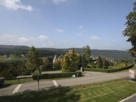 Sunny Garden Cottage, Alle Vacation rental in Wallonia, Belgium