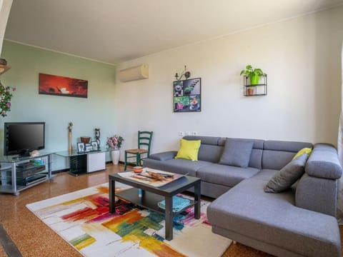 Pretty holiday home with garden and hot tub Vacation rental in Flassan