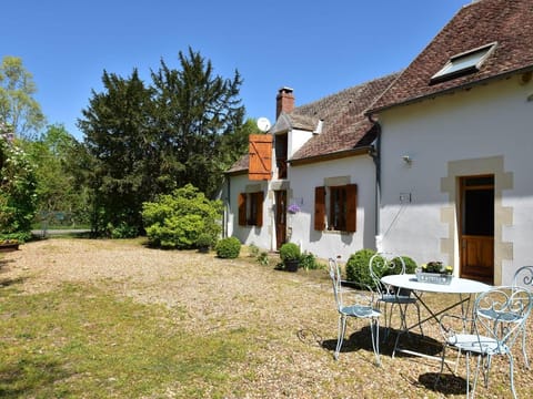 Beautiful authentic holiday home with pool Vacation rental in Bourgogne-Franche-Comté