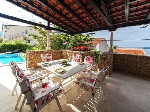Charming Villa with Private Swimming Pool in Dalmatia Villa in Brela