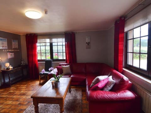 Pleasant cottage in the heart of a farm in activity not far from Vielsalm Vacation rental in Vielsalm