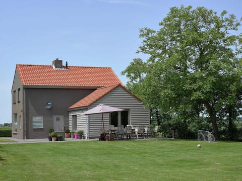 Farmhouse in Zuidzande near Cadzand Beach Vacation rental in Zeeland, Netherlands