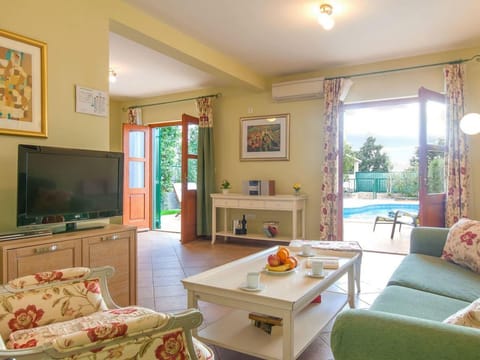 Charming villa with spacious rooms and private swimming pool in the lavender island of Hvar Villa in Hvar