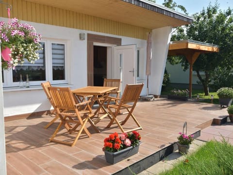 Beachside Bungalow, Boiensdorf Vacation rental in Mecklenburg-Vorpommern, Germany