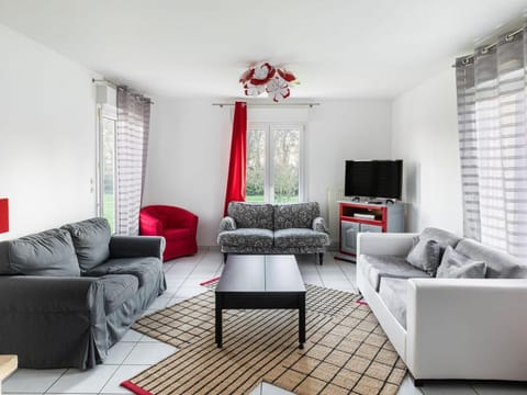 Tranquil Garden Retreat by the Sea Vacation rental in Normandy