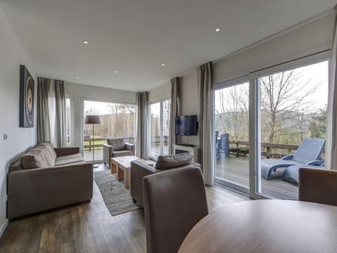 Lake Bungalow with Washer Access Vacation rental in Vulkaneifel