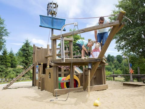 Lake Bungalow with Washer Access Vacation rental in Vulkaneifel