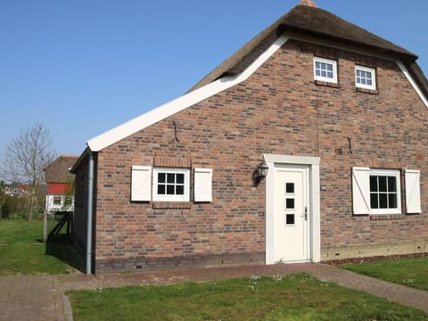 Farmhouse in Limburg near Designer Outlet Villa in Roggel
