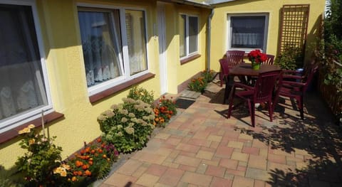 Bungalow in Zweedorf mit Liegewiese Vacation rental in Rerik