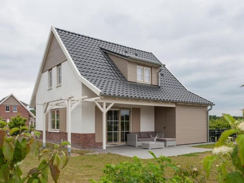 Villa in Klein Vink with Thermaalbad Access Villa in Arcen