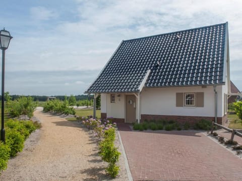 Villa in Klein Vink with Thermaalbad Access Villa in Arcen