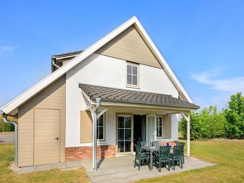 Villa in Arcen with Free Thermal Bath Access Villa in Arcen