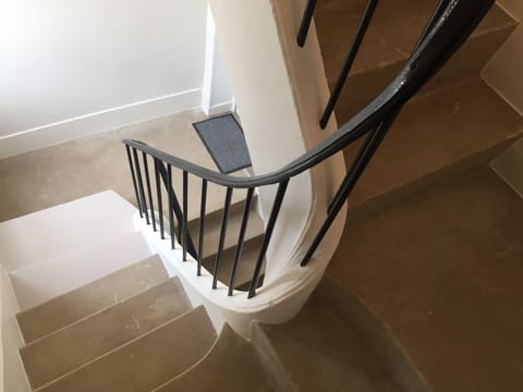 Quiet apartment in Bayeux 9km from beach Apartment in Bayeux