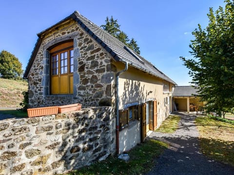 Calvinet Countryside Escape Vacation rental in Auvergne-Rhône-Alpes