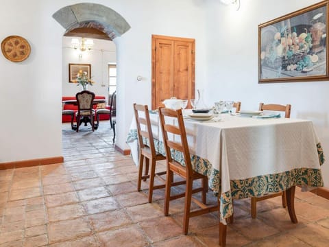 Tuscan Haven- Spacious Home Vacation rental in Province of Massa and Carrara