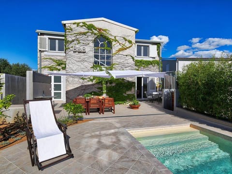 Charming Villa with Pool Villa in Šibenik