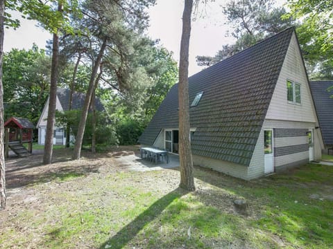 Holiday Home near De Biesbosch National Park Villa in Oosterhout