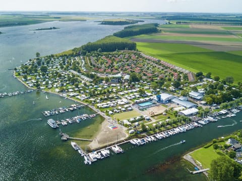 Villa by the Waterfront in the Netherlands Villa in Wolphaartsdijk