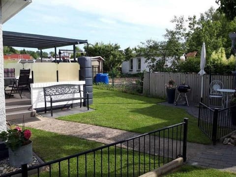 Bungalow in Neubukow mit Terrasse und Garten Vacation rental in Mecklenburg-Vorpommern, Germany