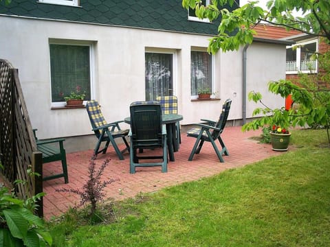 Ferienhaus mit eigener Terrasse in Russow Vacation rental in Rerik