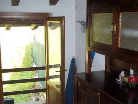 Cottage in Parole near Forest and Lake Vacation rental in Idro