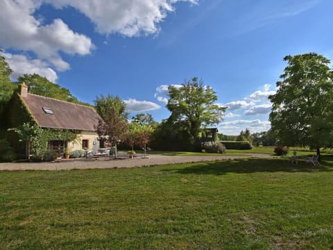 Holiday Home in Le Chatelet with Pool Vacation rental in Centre-Val de Loire