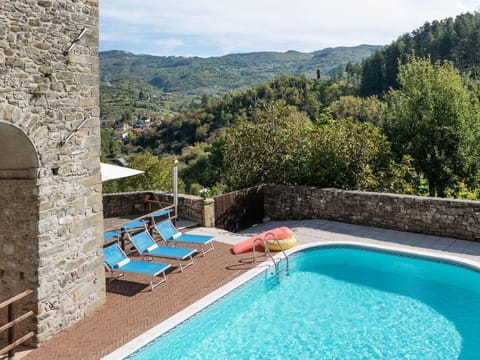 Relaxing Tuscan Home with WiFi Vacation rental in Province of Massa and Carrara