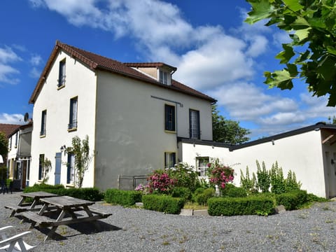 Beautiful holiday home with garden Vacation rental in Bourgogne-Franche-Comté