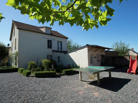 Beautiful holiday home with garden Vacation rental in Bourgogne-Franche-Comté