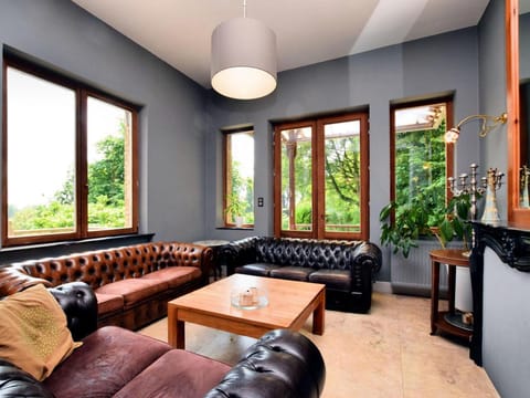 A beautiful Art Nouveau house with an enormous garden. Vacation rental in Flanders