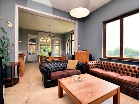 A beautiful Art Nouveau house with an enormous garden. Vacation rental in Flanders