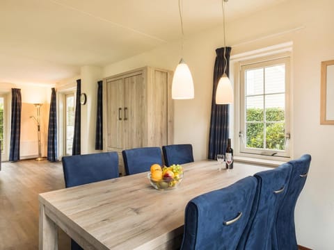 Villa in s-Gravensande near the Beach Villa in s-Gravenzande