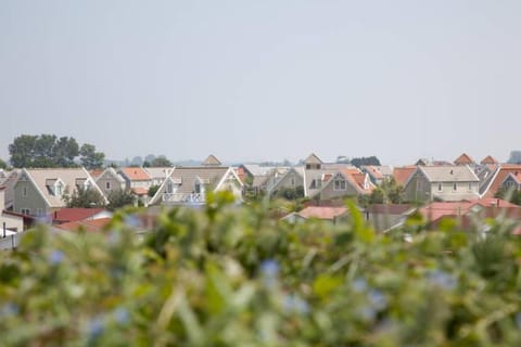 Villa in s-Gravensande near the Beach Villa in s-Gravenzande