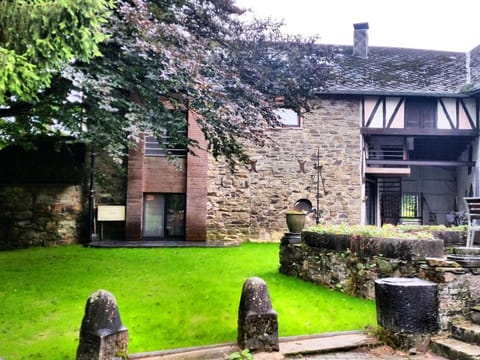 Manor house flat in Robertville Vacation rental in Wallonia, Belgium